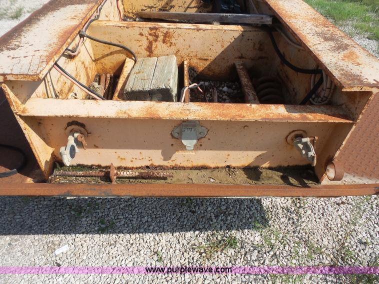 image for item K3596 1982 Eager Beaver lowboy equipment trailer