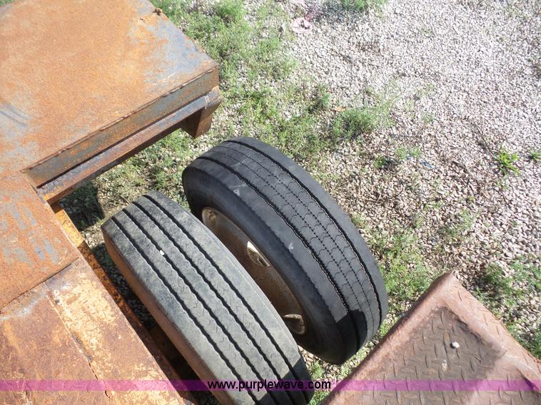 image for item K3596 1982 Eager Beaver lowboy equipment trailer