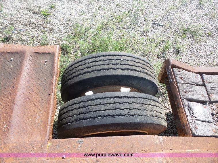 image for item K3596 1982 Eager Beaver lowboy equipment trailer