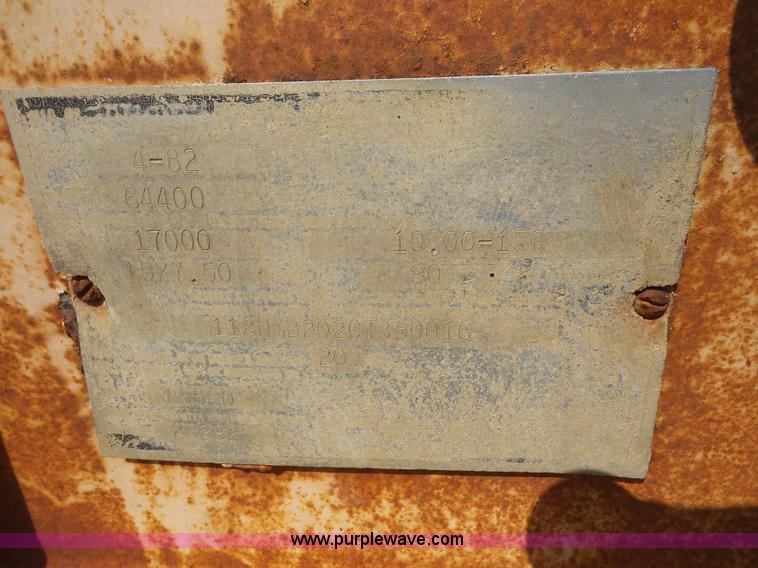 image for item K3596 1982 Eager Beaver lowboy equipment trailer