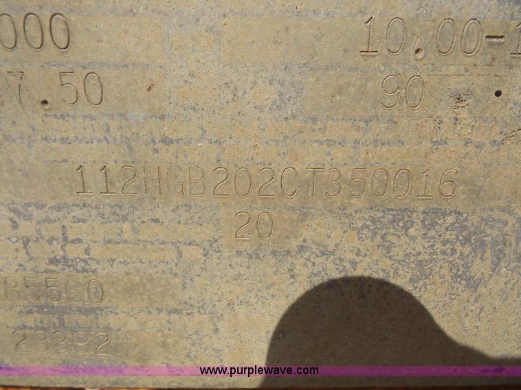 image for item K3596 1982 Eager Beaver lowboy equipment trailer