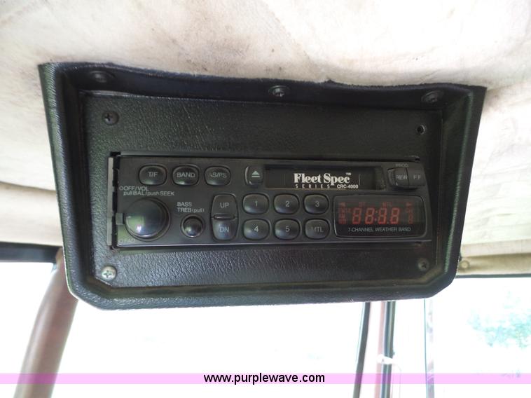 image for item K3607 1993 Volvo WHL semi truck