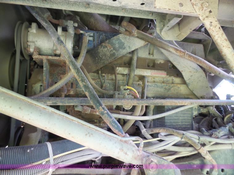 image for item K3607 1993 Volvo WHL semi truck