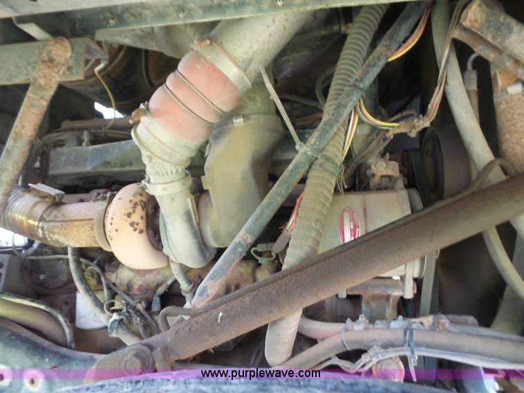 image for item K3607 1993 Volvo WHL semi truck