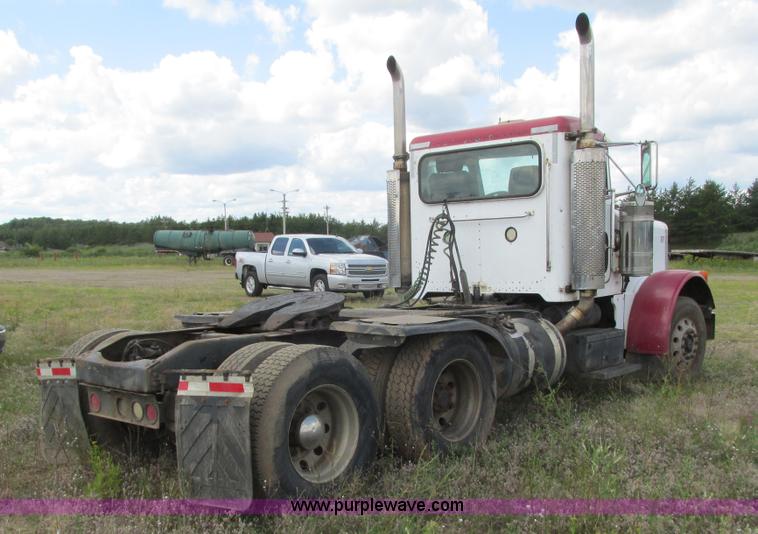image for item K4117 1997 Peterbilt 379 semi truck