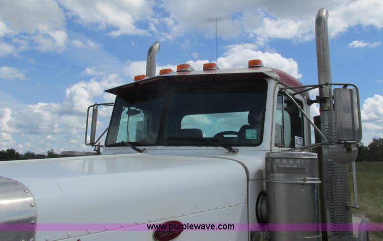image for item K4117 1997 Peterbilt 379 semi truck
