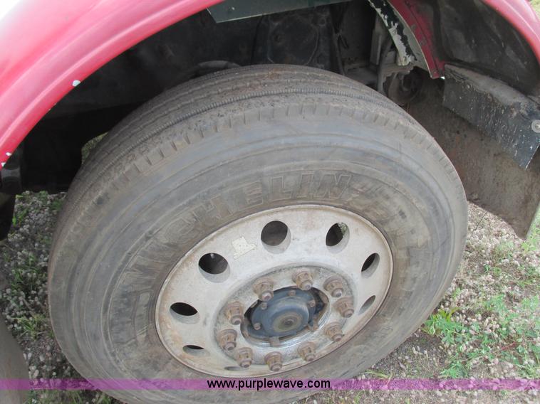 image for item K4117 1997 Peterbilt 379 semi truck