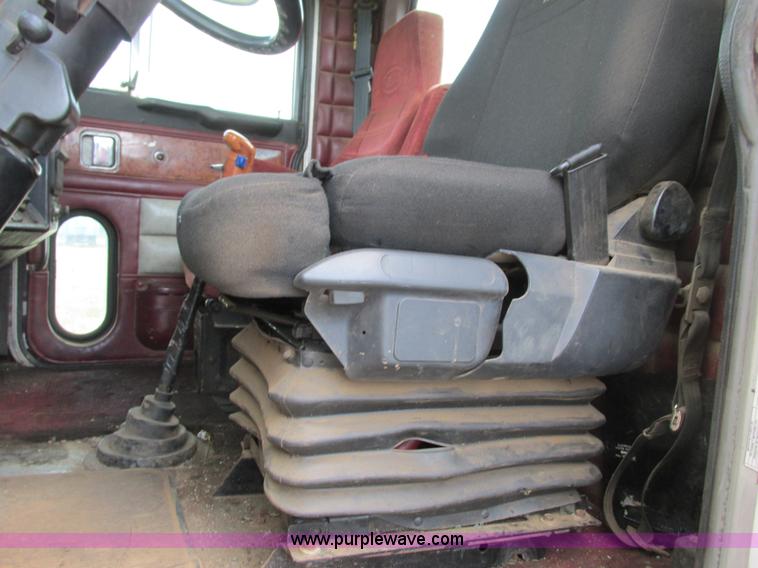 image for item K4117 1997 Peterbilt 379 semi truck