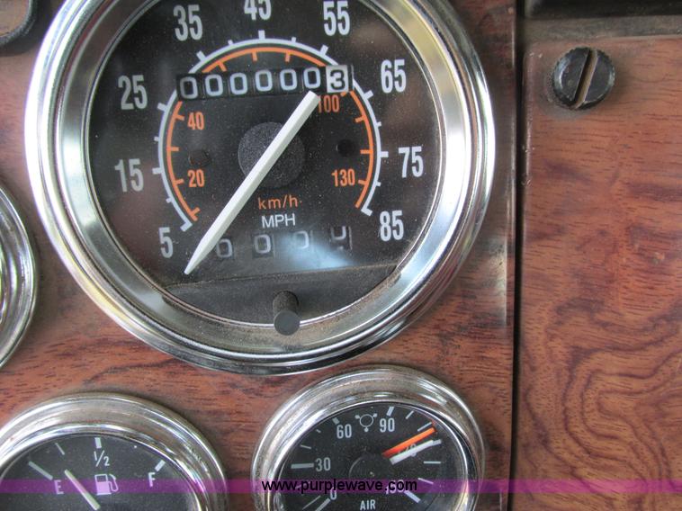 image for item K4117 1997 Peterbilt 379 semi truck