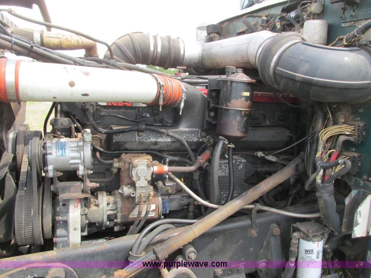 image for item K4117 1997 Peterbilt 379 semi truck