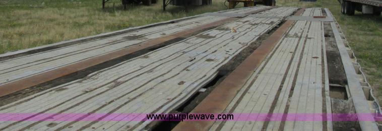 image for item K4118 1995 Transcraft Eagle flatbed trailer