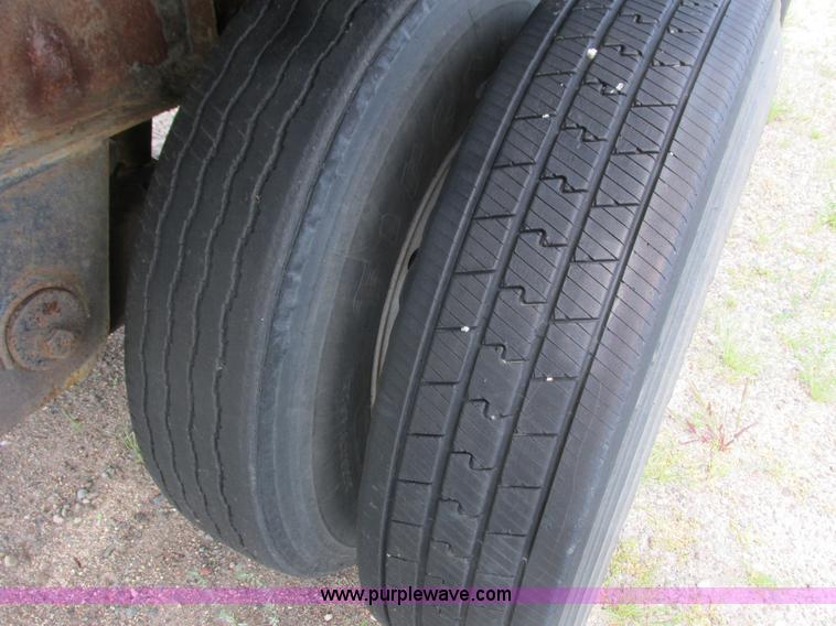 image for item K4118 1995 Transcraft Eagle flatbed trailer