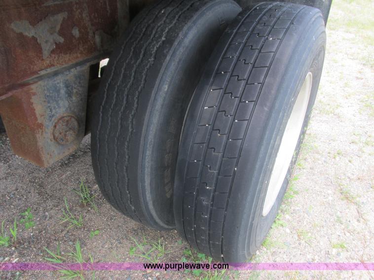 image for item K4118 1995 Transcraft Eagle flatbed trailer