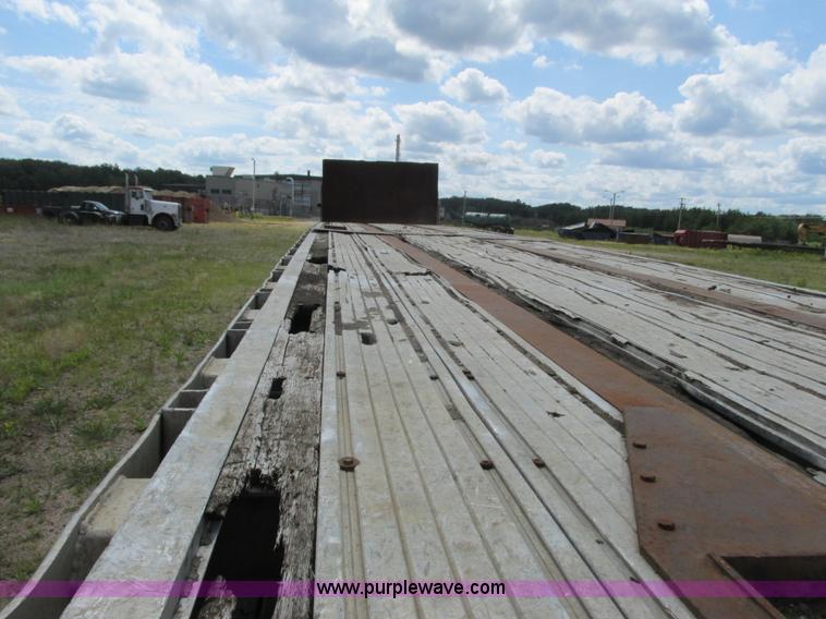 image for item K4118 1995 Transcraft Eagle flatbed trailer