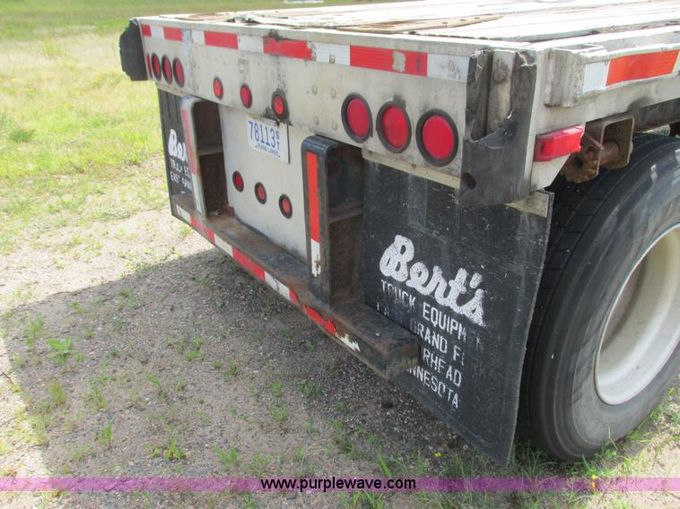 image for item K4118 1995 Transcraft Eagle flatbed trailer