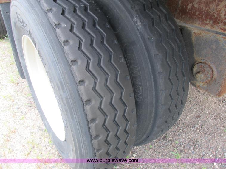 image for item K4118 1995 Transcraft Eagle flatbed trailer