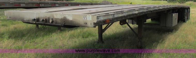 image for item K4122 1995 Ravens flatbed trailer