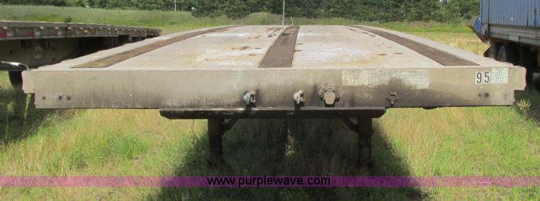 image for item K4122 1995 Ravens flatbed trailer