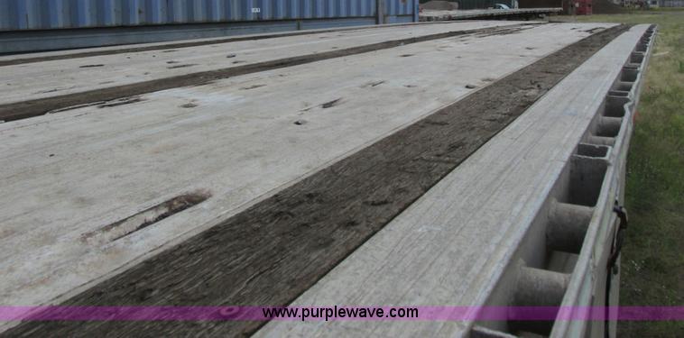 image for item K4122 1995 Ravens flatbed trailer