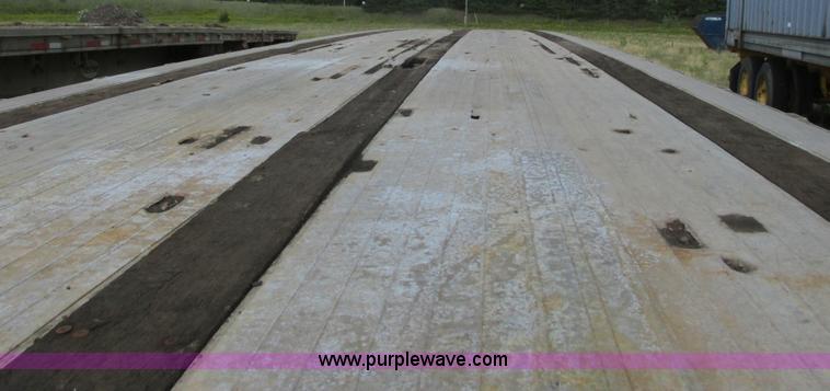 image for item K4122 1995 Ravens flatbed trailer