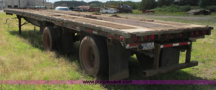 image for item K4123 1990 Reinke flatbed trailer