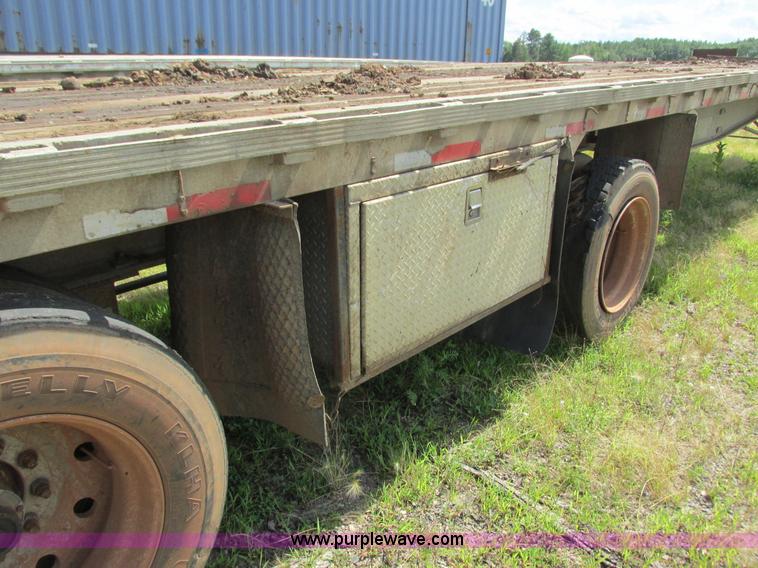 image for item K4123 1990 Reinke flatbed trailer