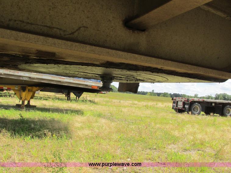 image for item K4123 1990 Reinke flatbed trailer