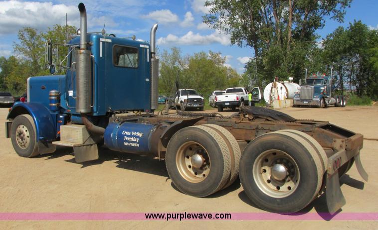 image for item K4127 1978 Peterbilt 359 semi truck