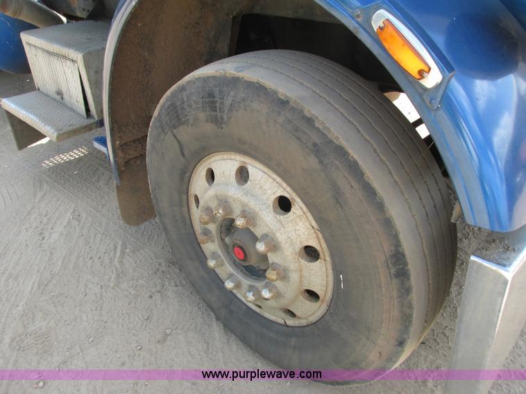 image for item K4127 1978 Peterbilt 359 semi truck