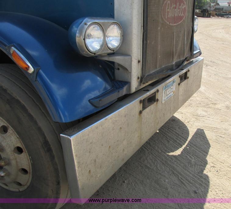 image for item K4127 1978 Peterbilt 359 semi truck