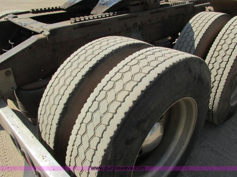 image for item K4127 1978 Peterbilt 359 semi truck