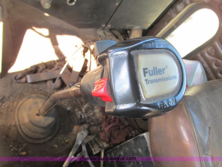 image for item K4127 1978 Peterbilt 359 semi truck