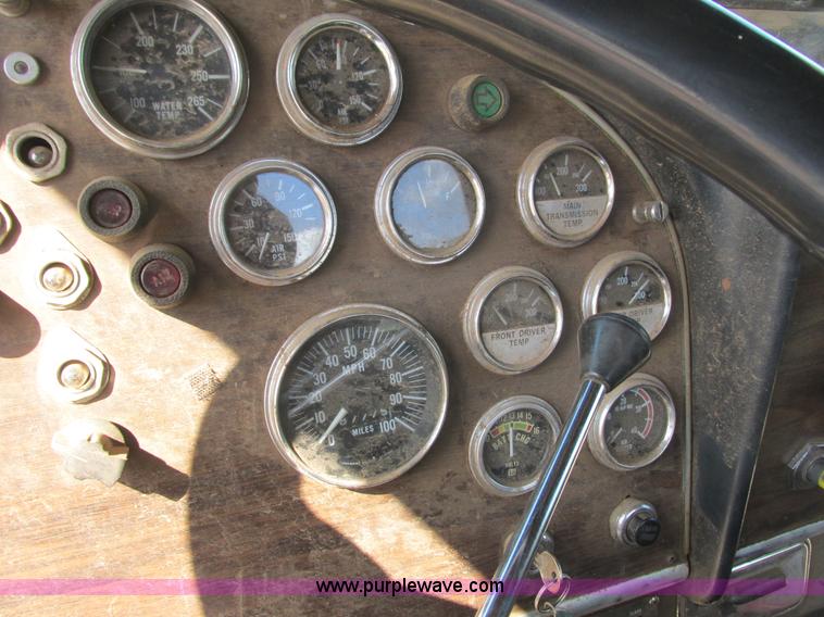 image for item K4127 1978 Peterbilt 359 semi truck