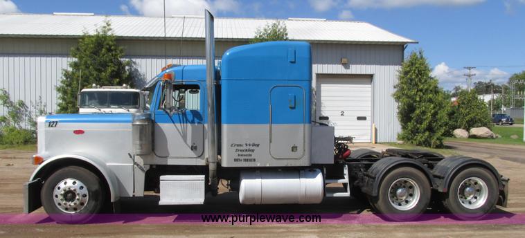 image for item K4157 2000 Peterbilt 379 semi truck