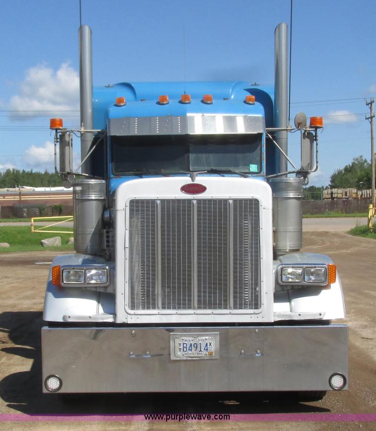 image for item K4157 2000 Peterbilt 379 semi truck