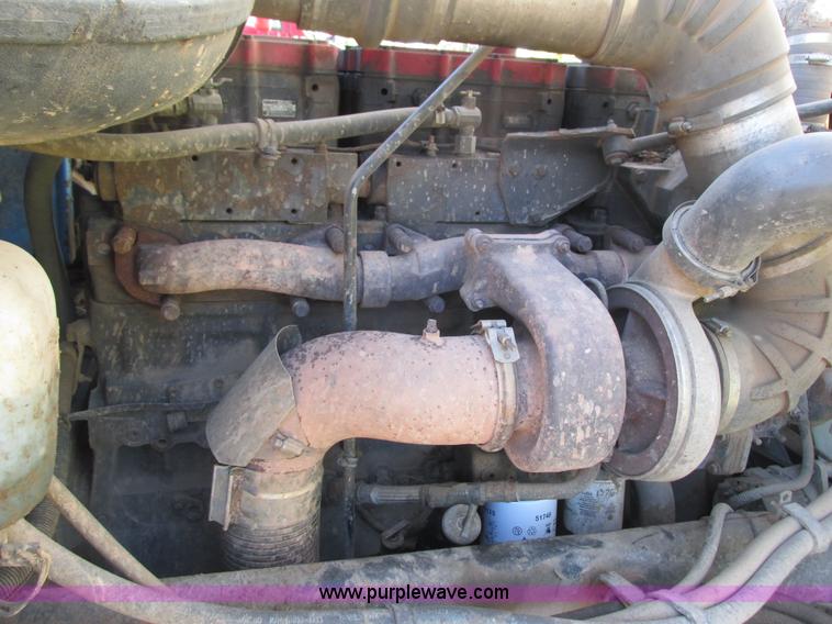 image for item K4157 2000 Peterbilt 379 semi truck