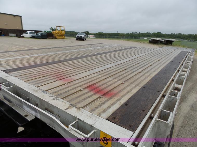 image for item K5270 2008 Chaparral drop deck trailer