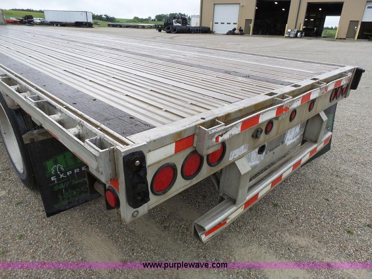 image for item K5270 2008 Chaparral drop deck trailer