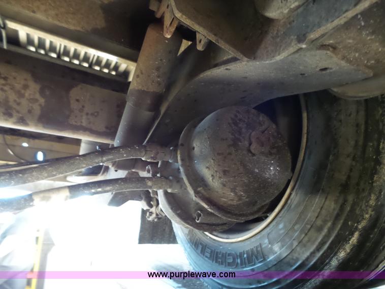 image for item K5270 2008 Chaparral drop deck trailer