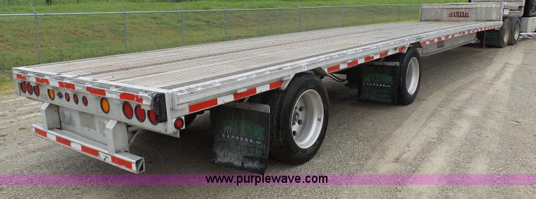 image for item K5271 2009 Chaparral drop deck trailer