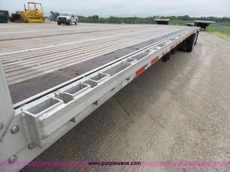 image for item K5271 2009 Chaparral drop deck trailer