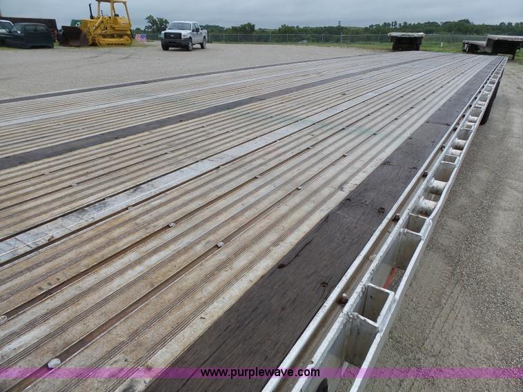 image for item K5271 2009 Chaparral drop deck trailer