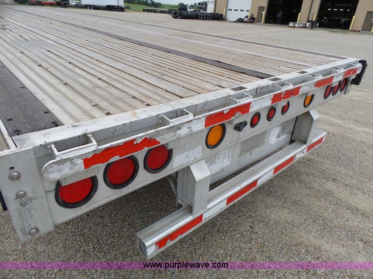image for item K5271 2009 Chaparral drop deck trailer