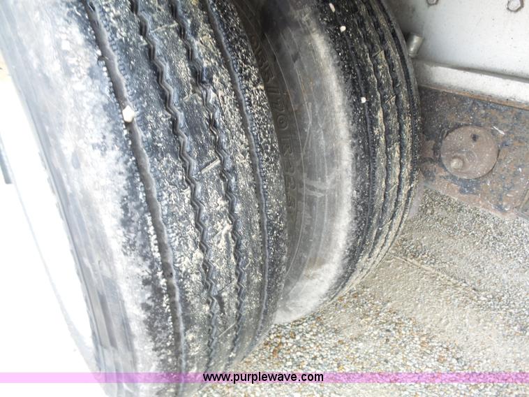 image for item K5271 2009 Chaparral drop deck trailer