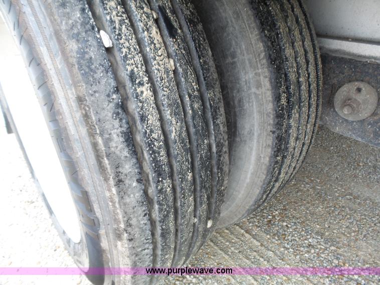 image for item K5271 2009 Chaparral drop deck trailer