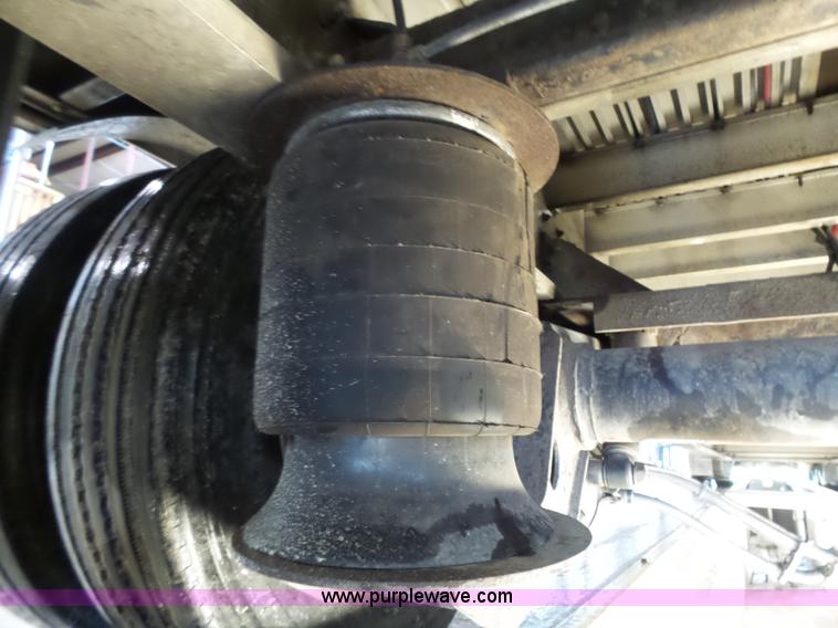 image for item K5271 2009 Chaparral drop deck trailer