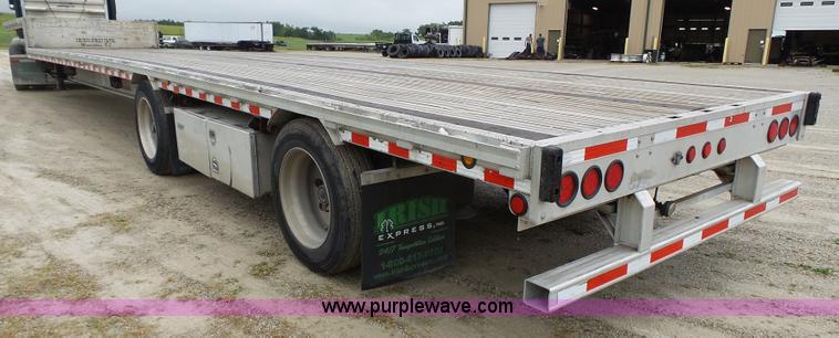 image for item K5272 2006 Chaparral drop deck trailer