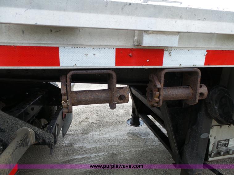 image for item K5272 2006 Chaparral drop deck trailer