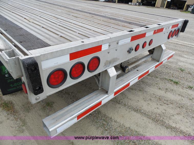 image for item K5272 2006 Chaparral drop deck trailer