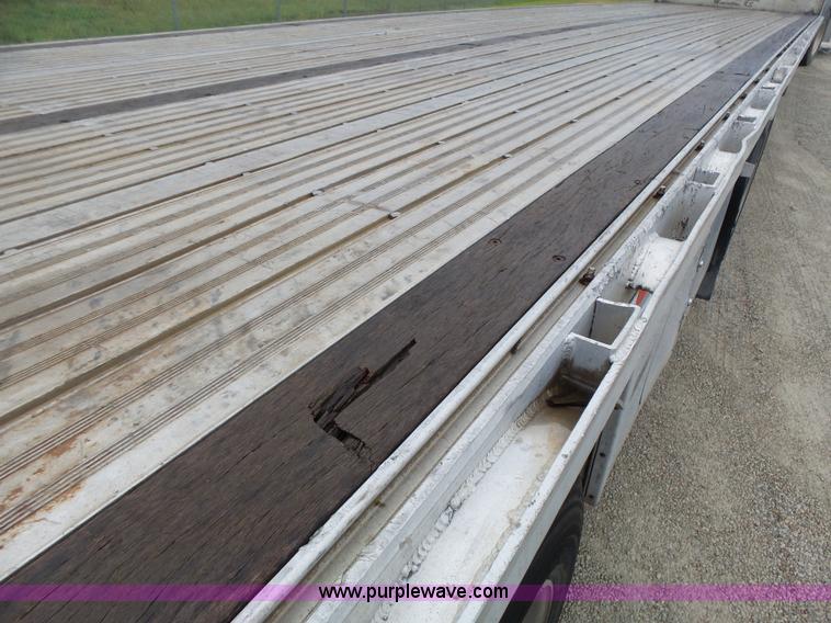 image for item K5272 2006 Chaparral drop deck trailer